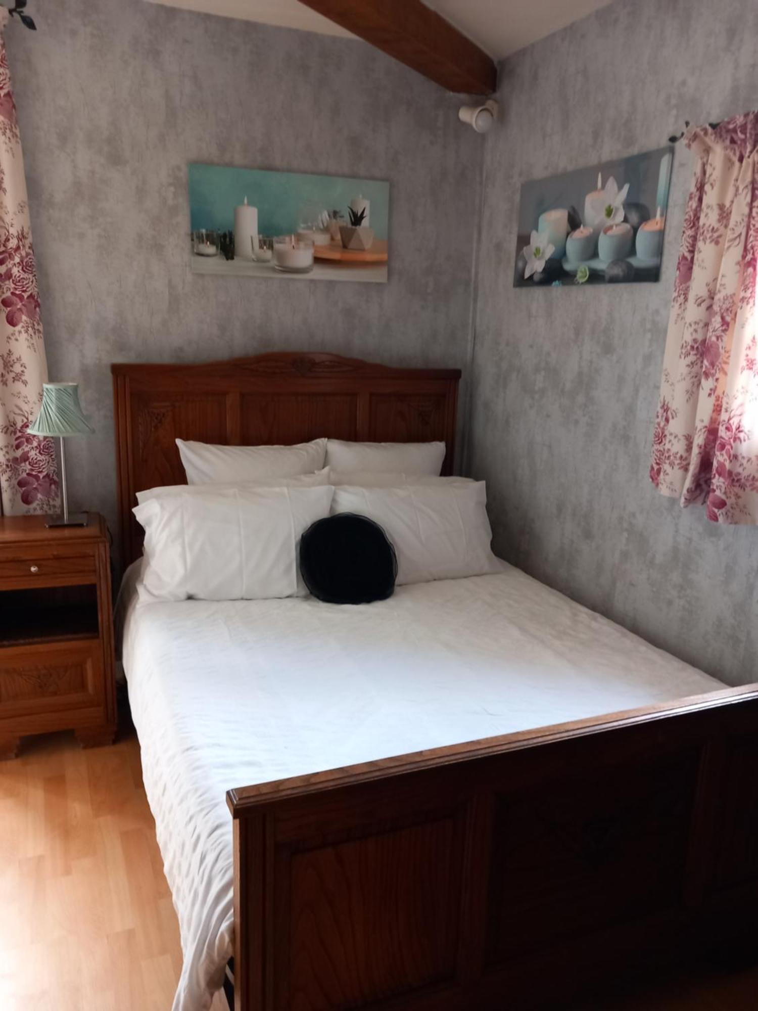 Country B&B Saint-Pierre-d'Eyraud Kültér fotó